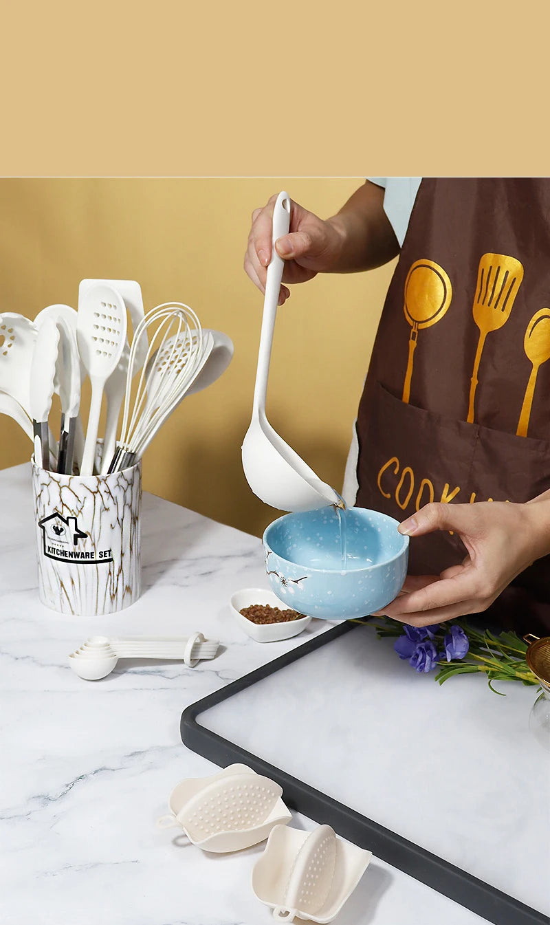 Pink 18PCS Silicone Kitchen Utensil Set – Food Grade Non-Stick Cooking Tools with Spatula, Turner & Measuring Spoons